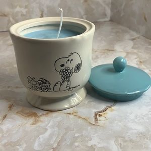 Peanuts: jam jar / candle. Blueberry/cream floral